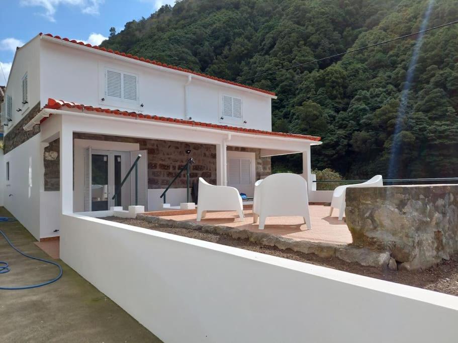 Вілла Casa Do Sanguinho Faial da Terra Екстер'єр фото
